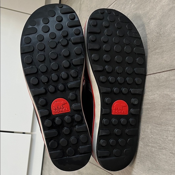 SOREL Glacy Explorer Gray Suede Winter Boots Black contrast Orange Laces, Size 8 - Picture 11 of 11